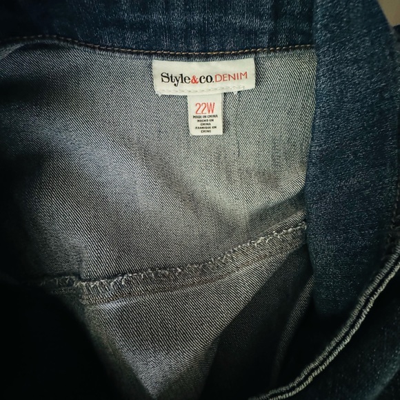 Ladies plus-size denim jean jacket. Size: 22W Excellent condition! - Picture 5 of 5